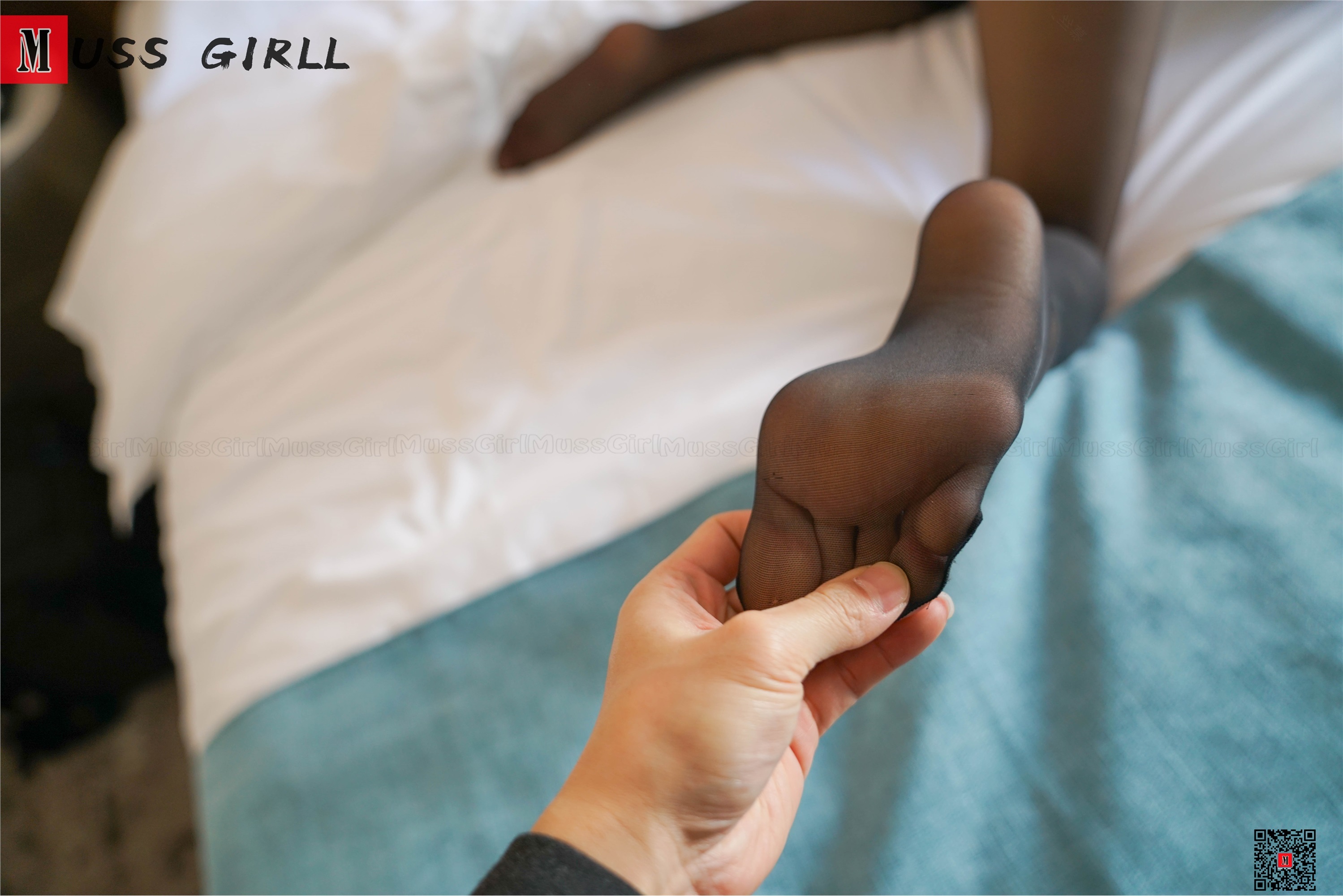 MussGirl慕丝女郎  NO.264-子烨条纹制服包臀裙黑丝